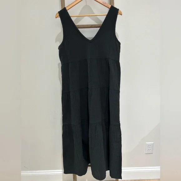 Quince 100% Organic Gauze Black Tiered Maxi Dress Women’s Size S NWT - Picture 4 of 8